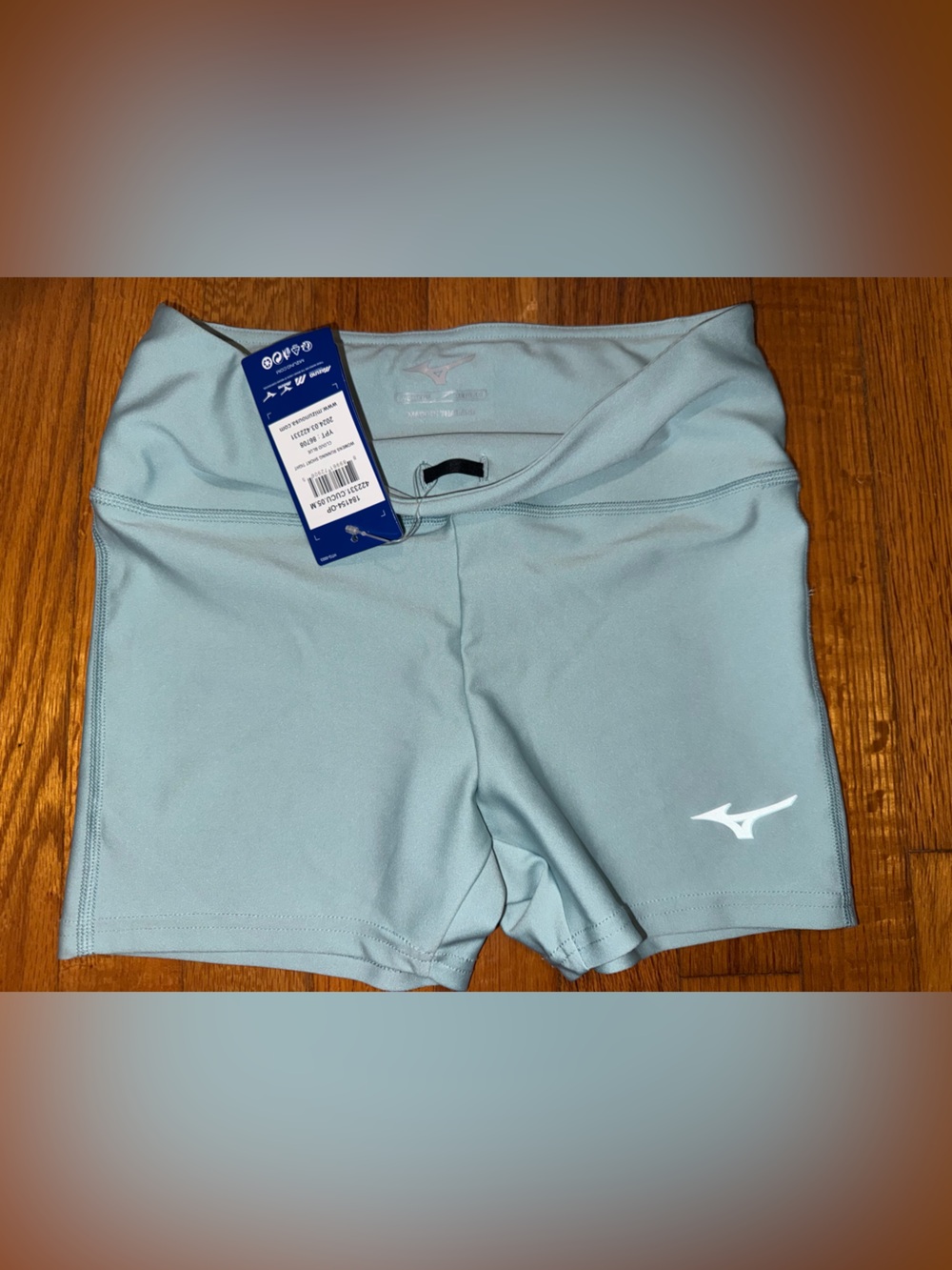 NWT women’s tight running shorts